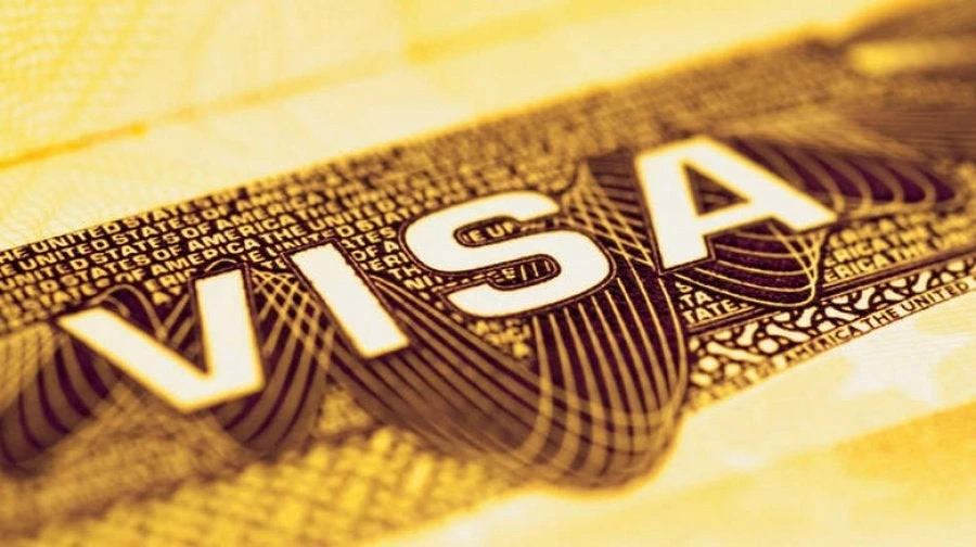 Χρυσή βίζα – Xωρίς αυτοπρόσωπη παρουσία πάνω από 300 Kινέζοι άνοιξαν λογαριασμούς 75 εκατ ευρώ στις ελληνικές τράπεζες… και η απούσα ΤτΕ